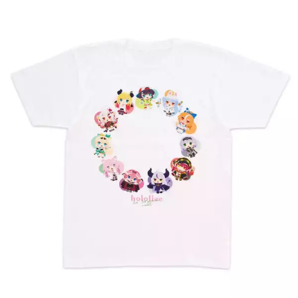 「「ホロライブ」かわいい描き下ろしイラスト使用！さまざまなタレントをデザインしたフルカラーTシャツや、表面がぷにぷにした缶バッジなど4アイテム」の画像