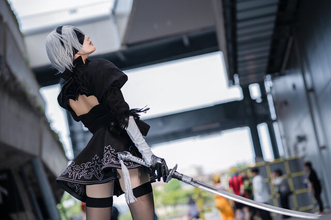 【コスプレ】“2B”の美しいプロポーションとポージングが圧巻！『原神』や「ホロライブ」などアコスタ福岡に集結した美女レイヤー8選