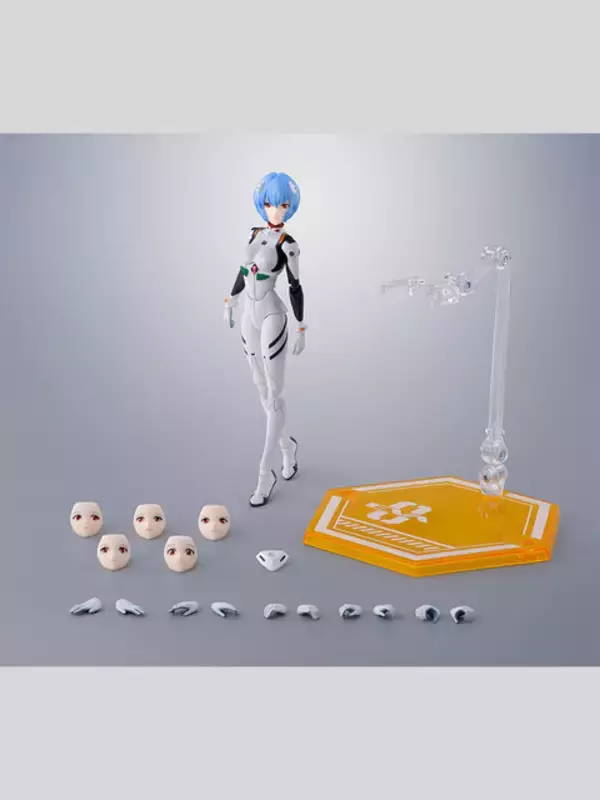 「太もものロール可動で柔らかいポーズも自然…！「エヴァンゲリオン」綾波レイがプラグスーツ姿でアクションフィギュア化」の画像