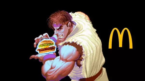 「『ストリートファイター』×マクドナルドが初コラボ！期間限定バーガー3種を10月22日より販売―「ベガ・スマイル」と対戦する『スト2』仕様のCMも」の画像