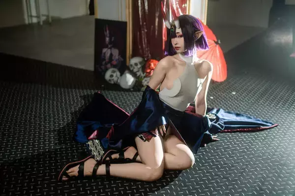 「【コスプレ】妖艶さとクールさを兼ね備えた美女レイヤーの再現度が圧巻！“現界”した『FGO』酒呑童子が美しすぎた【写真7枚】」の画像