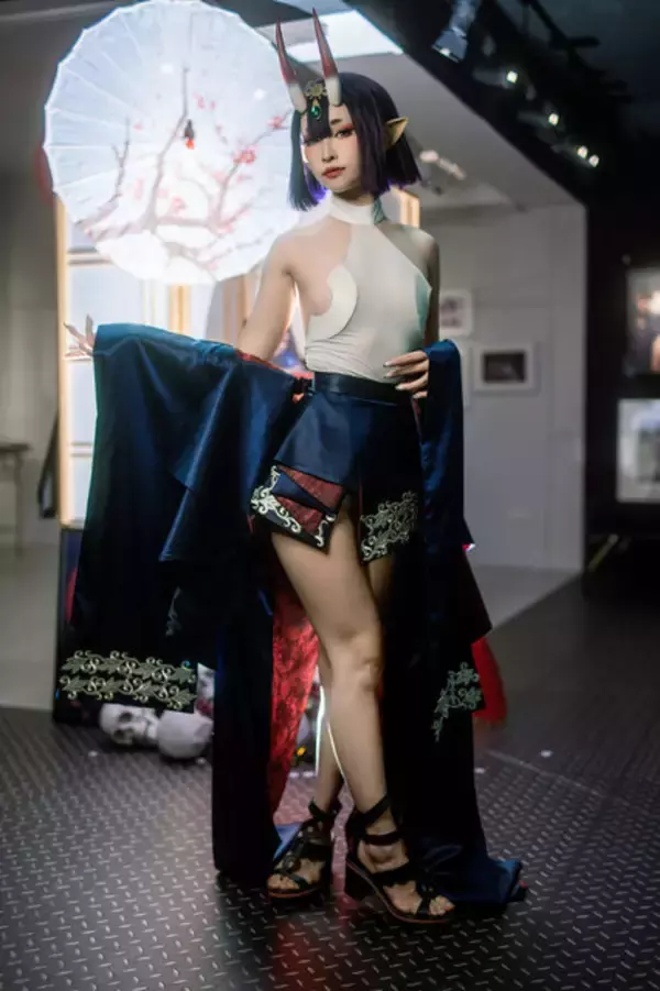 「【コスプレ】妖艶さとクールさを兼ね備えた美女レイヤーの再現度が圧巻！“現界”した『FGO』酒呑童子が美しすぎた【写真7枚】」の画像