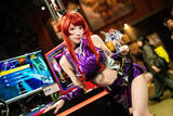 「【コスプレ】小悪魔なポージングでトリコにしちゃうぞ！ゲーミングPCの「MSI」を象徴する魔龍姫が待望の降臨【写真8枚】」の画像1