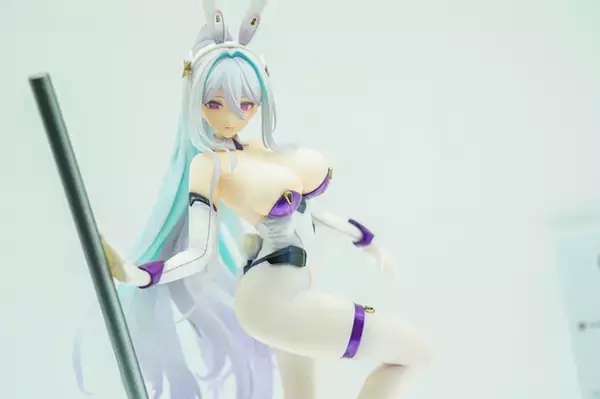 「『アズレン』美麗フィギュアが集結！“バニー姿”のシリアスや信濃、“レースクイーン”ニュージャージー、そして“天使”なユニコーンまで 魅力が大爆発【WF2026冬】」の画像
