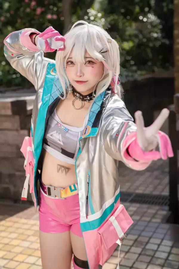 「【コスプレ】屈託ない笑顔が可愛い！『NIKKE』ジャッカルの奔放な魅力を引き出す美女レイヤー【写真8枚】」の画像