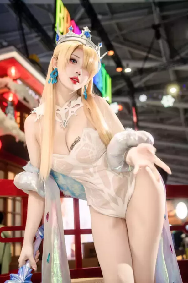 「【コスプレ】どこから見ても隙のない完璧な美貌！韓国美女が魅せる『ブラウンダスト2』ウィルヘルミナはもはや王者の風格【台北ゲームショウ2026】」の画像