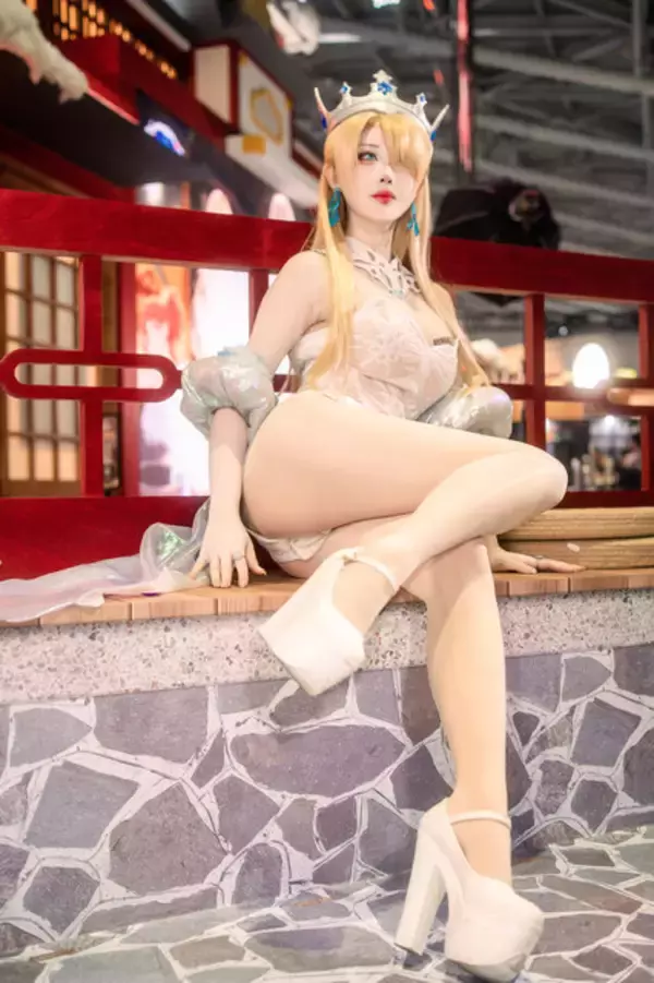 「【コスプレ】どこから見ても隙のない完璧な美貌！韓国美女が魅せる『ブラウンダスト2』ウィルヘルミナはもはや王者の風格【台北ゲームショウ2026】」の画像