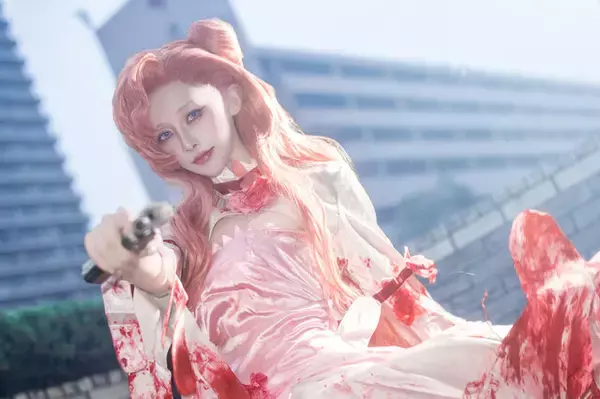 【コスプレ】「コードギアス」血まみれのユーフェミアが鮮烈！悲壮感マシマシのドラマチックな美貌で魅せる【写真9枚】