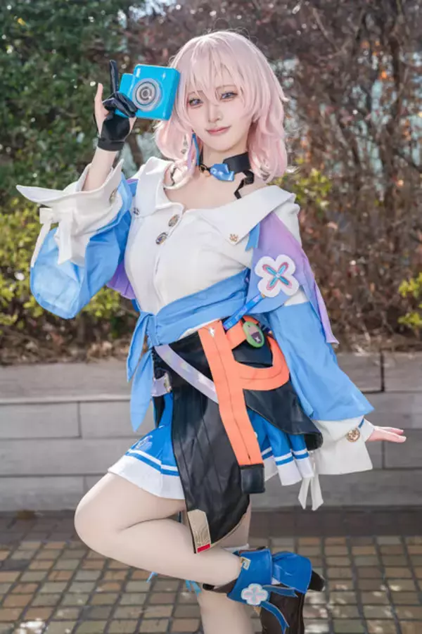 「【コスプレ】タイトなショーパンが似合う『ゼンゼロ』リシュア！イケてるギャルも参戦の「アコスタ池袋」美女レイヤー9選【写真42枚】」の画像