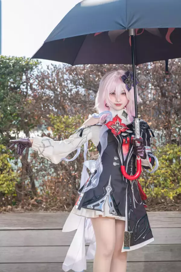 「【コスプレ】タイトなショーパンが似合う『ゼンゼロ』リシュア！イケてるギャルも参戦の「アコスタ池袋」美女レイヤー9選【写真42枚】」の画像