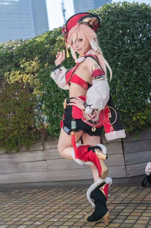 「【コスプレ】タイトなショーパンが似合う『ゼンゼロ』リシュア！イケてるギャルも参戦の「アコスタ池袋」美女レイヤー9選【写真42枚】」の画像