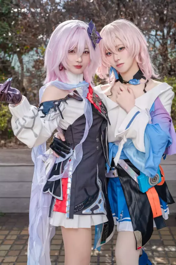 「【コスプレ】タイトなショーパンが似合う『ゼンゼロ』リシュア！イケてるギャルも参戦の「アコスタ池袋」美女レイヤー9選【写真42枚】」の画像