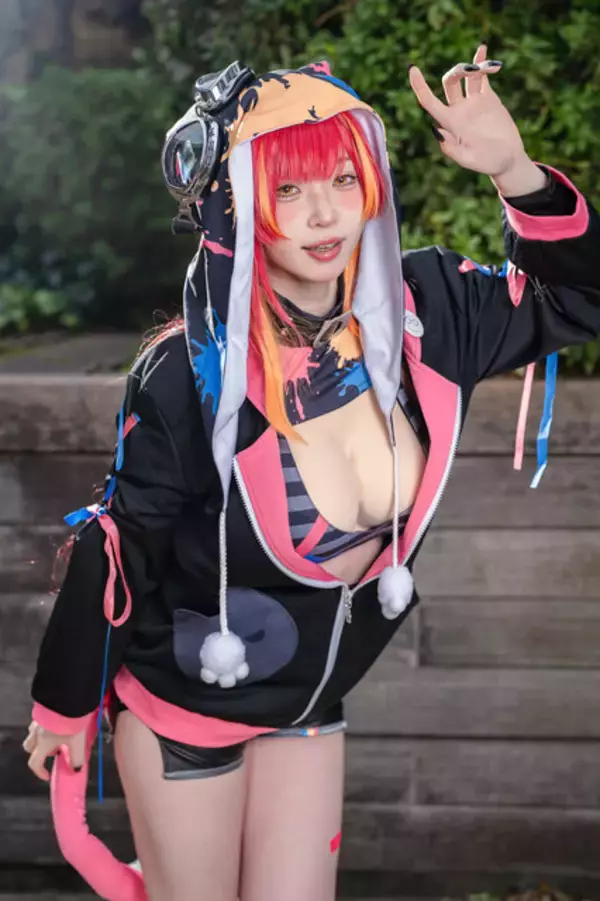 「【コスプレ】美くびれが眩しい『NIKKE』レッドフード、お団子頭が可愛い月野うさぎや『学マス』まで「アコスタ池袋」美女レイヤー9選【写真42枚】」の画像