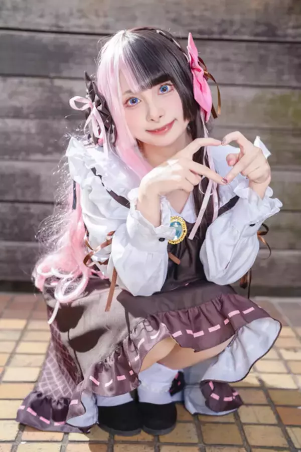「【コスプレ】美くびれが眩しい『NIKKE』レッドフード、お団子頭が可愛い月野うさぎや『学マス』まで「アコスタ池袋」美女レイヤー9選【写真42枚】」の画像