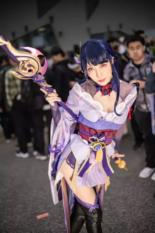「【コスプレ】八頭身美女が魅せる、『原神』雷電将軍！凛とした佇まいが魅力的【写真6枚】」の画像