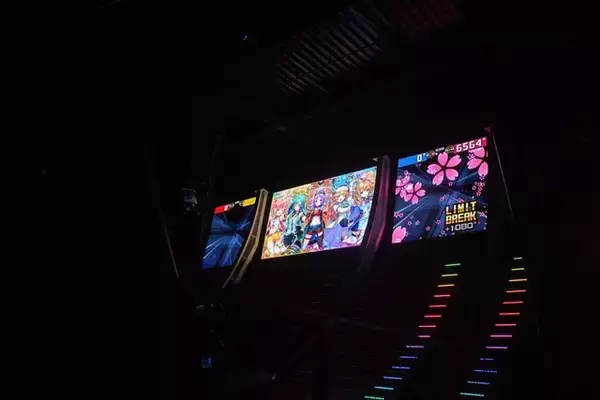 「お台場がストライカーの聖地に！コラボグッズ盛りだくさんの「ジョイポリス×モンスターストライク STRIKER FESTIVAL」レポート」の画像