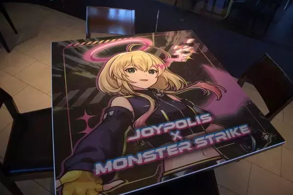 「お台場がストライカーの聖地に！コラボグッズ盛りだくさんの「ジョイポリス×モンスターストライク STRIKER FESTIVAL」レポート」の画像