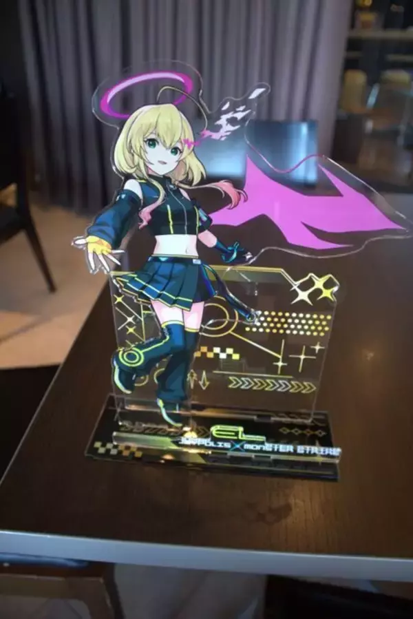 「お台場がストライカーの聖地に！コラボグッズ盛りだくさんの「ジョイポリス×モンスターストライク STRIKER FESTIVAL」レポート」の画像