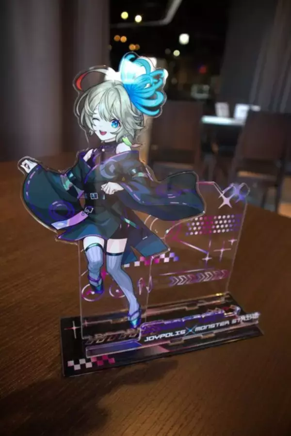 「お台場がストライカーの聖地に！コラボグッズ盛りだくさんの「ジョイポリス×モンスターストライク STRIKER FESTIVAL」レポート」の画像