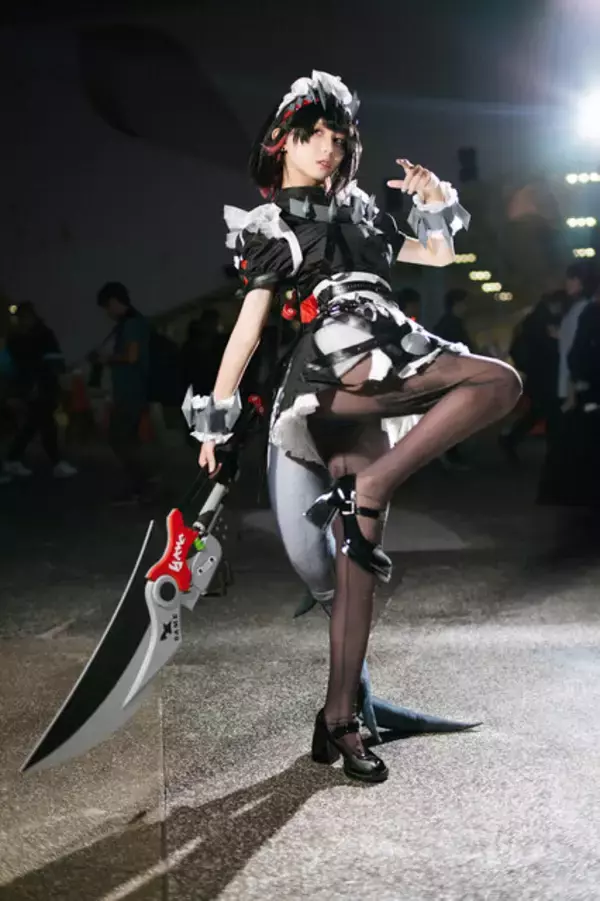 「【コスプレ】黒タイツ&ハイヒールの美脚を披露！台湾美女による『ゼンゼロ』エレン・ジョー【写真8枚】」の画像