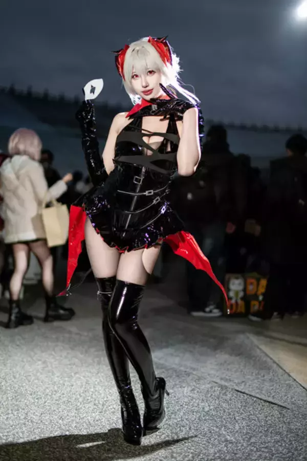 「【コスプレ】台湾美女が大胆不敵な怪盗に！『アークナイツ』Wの艶っぽさに誘惑されそう【写真7枚】」の画像