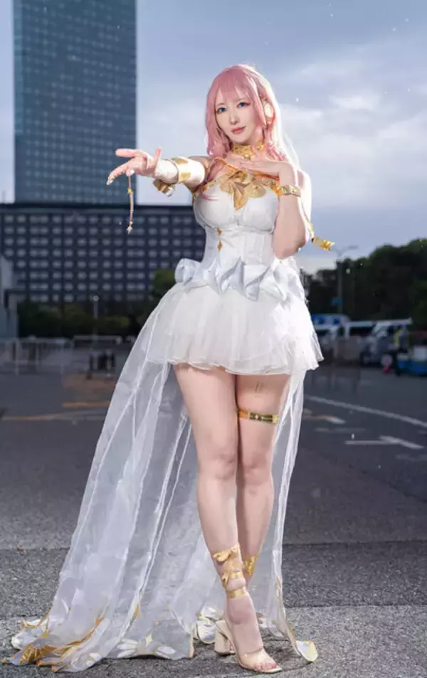 「【コスプレ】ミクにリリエル、エミリアにトワ様が「ニコニコ超会議2025」に勢揃い！天使な美女レイヤー9選【写真42枚】」の画像