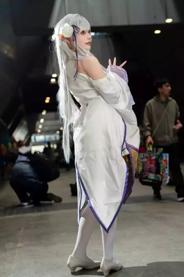 「【コスプレ】ミクにリリエル、エミリアにトワ様が「ニコニコ超会議2025」に勢揃い！天使な美女レイヤー9選【写真42枚】」の画像