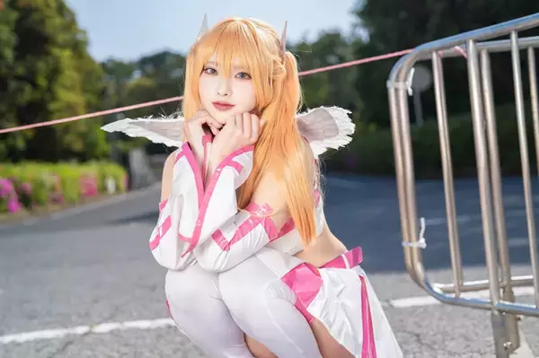 「【コスプレ】ミクにリリエル、エミリアにトワ様が「ニコニコ超会議2025」に勢揃い！天使な美女レイヤー9選【写真42枚】」の画像