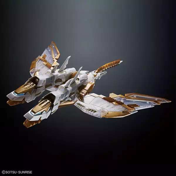 「「MG 1/100 ガンダムエピオンEW」が元の機体イメージから一転！ソリッド、クリア、メタリックのカラーリング演出で高級感溢れる仕上がりに」の画像