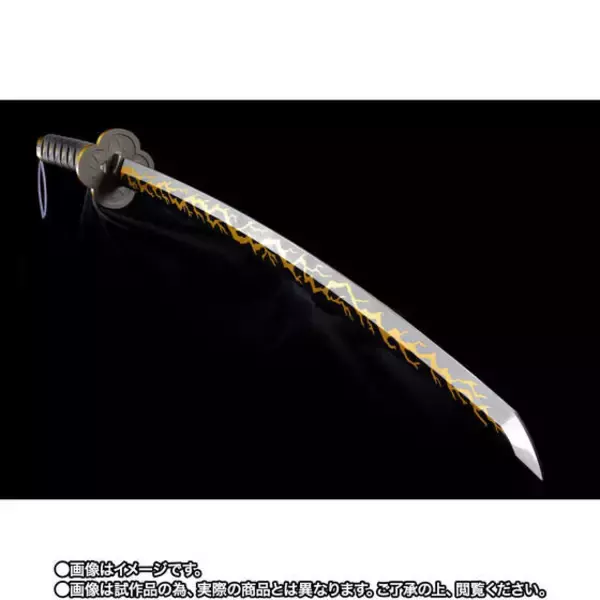 「「鬼滅の刃」1/1サイズ「日輪刀」4種が抽選販売へ！我妻善逸は“抜刀・納刀シーン”を再現可能、煉獄杏寿郎は映画主題歌「炎」＆セリフを収録」の画像