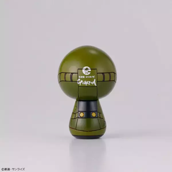 「ガンダムやシャア専用ザクたちが可愛いこけしに！プレバン限定3体セットには専用の台座が付属」の画像