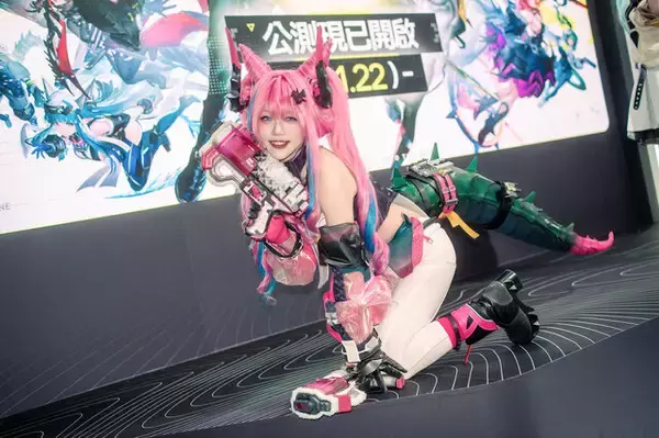 【コスプレ】重厚感ある衣装・造形でスタイルの良さが際立ちまくり！『アークナイツ：エンドフィールド』台湾美女レイヤーが躍動する【写真27枚】