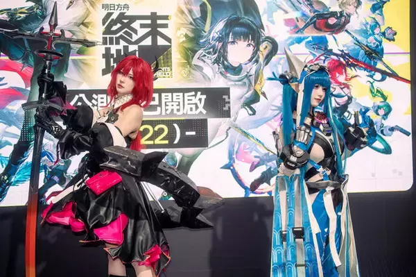 「【コスプレ】重厚感ある衣装・造形でスタイルの良さが際立ちまくり！『アークナイツ：エンドフィールド』台湾美女レイヤーが躍動する【写真27枚】」の画像