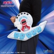 ティッシュをドロー！？「遊戯王」腕に装着可能な「デュエルディスク」ぬいぐるみ&「エクゾディア」フィギュアがプライズ展開