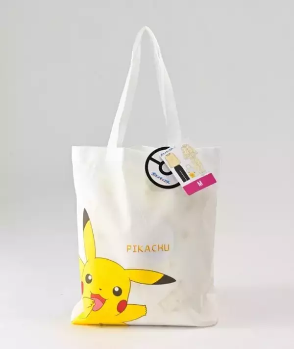 「「ピカチュウ」「ゲンガー」デザインのルームウェアがかわいい！上下2枚組セットが手提げバッグに入ってWEB限定で販売中」の画像