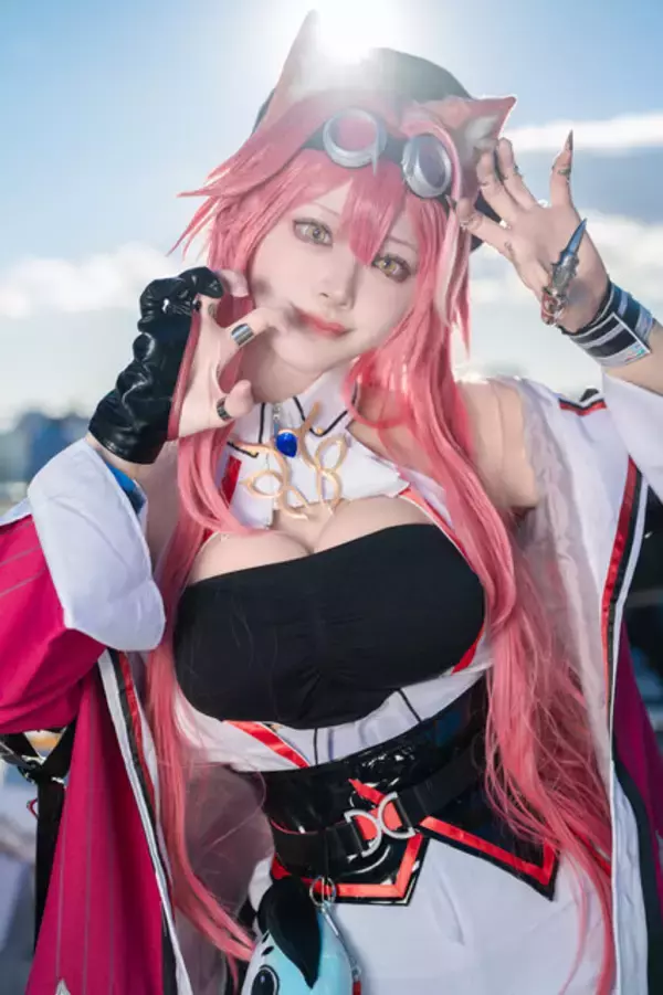 「【コスプレ】「星街すいせい」から「物語シリーズ」まで、Vもアニメも人気キャラ勢揃い！2024年冬コミケの美女レイヤーをプレイバック」の画像