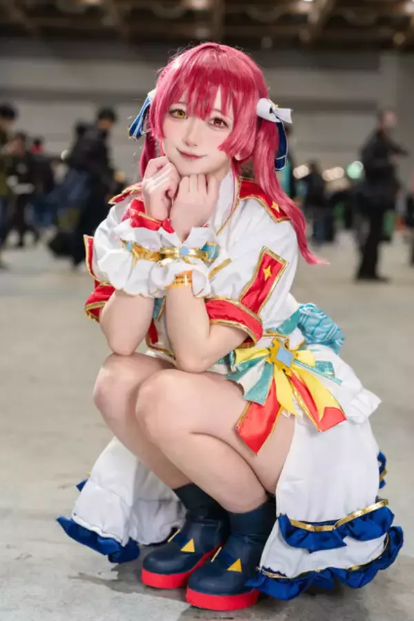 「【コスプレ】「星街すいせい」から「物語シリーズ」まで、Vもアニメも人気キャラ勢揃い！2024年冬コミケの美女レイヤーをプレイバック」の画像