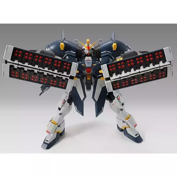 「「ガンダムサンドロックEW」がアーマディロリザード装備でMGガンプラ化！ミサイルポッドはハッチが可動し、弾頭も成形色で再現」の画像