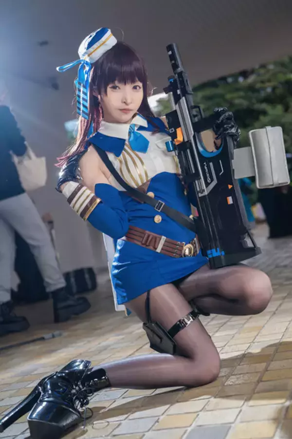 「【コスプレ】均整の取れたスタイルと美しくしなやかなポージングが魅力！『NIKKE』マリアンに扮した“mayu_ronne”さんの被写体力に驚嘆！」の画像