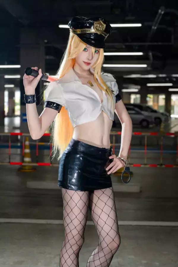 「【コスプレ】美貌とスタイルに釘付け！伝説的アニメ「パンスト」パンティのコスプレクオリティが半端ない【写真9枚】」の画像