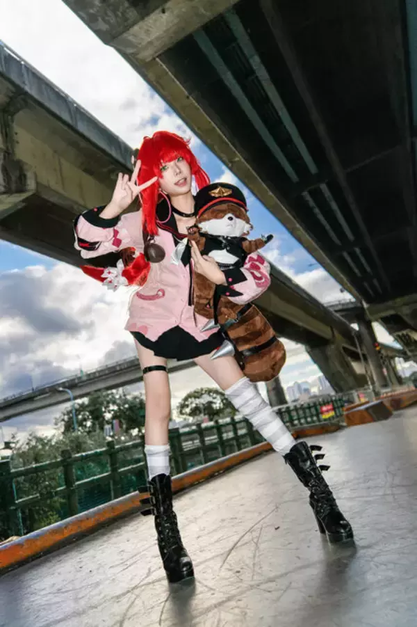 「【特集】超広角で見るコスプレの世界がインパクト抜群！バストアップだけじゃない、躍動感と世界観を伝える手法を作例ありで紹介【写真13枚】」の画像