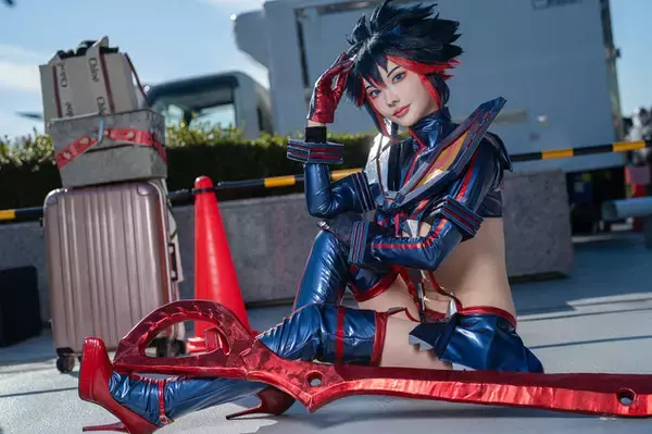 「【コスプレ】美しいボディラインにドキドキ！？「キルラキル」神衣鮮血を纏った美女レイヤーが秀逸なポージングで魅せる【写真8枚】」の画像