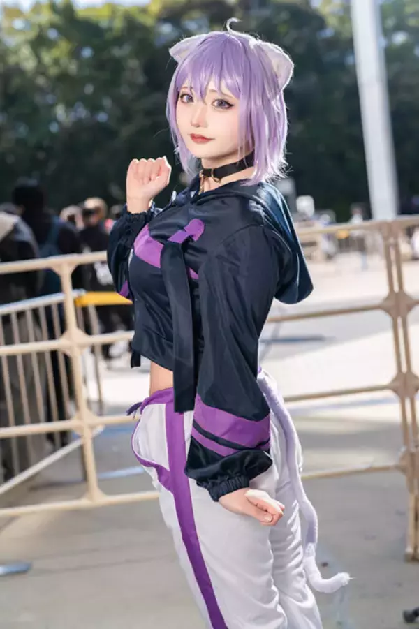 「【コスプレ】猫っぽく甘えてくる仕草が可愛すぎる！まったりおかゆのにゃんこポーズが似合う美女レイヤーが癒しをお届け【写真8枚】」の画像