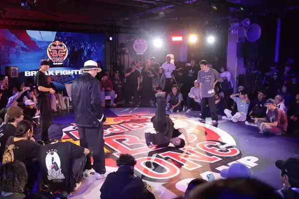 「ジェイミーのSA1で会場が大熱狂！『スト6』×「ブレイキン」異色なコラボ大会「Break Fighter」を現地レポート」の画像