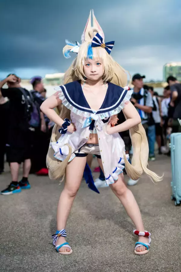 「【コスプレ】ムッチムチな太ももと愛らしい表情にグッときた！インドネシア美女による「サバ・サメコ」の夏衣装がキュートすぎる【写真8枚】」の画像