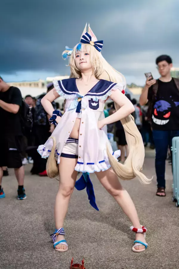 「【コスプレ】ムッチムチな太ももと愛らしい表情にグッときた！インドネシア美女による「サバ・サメコ」の夏衣装がキュートすぎる【写真8枚】」の画像