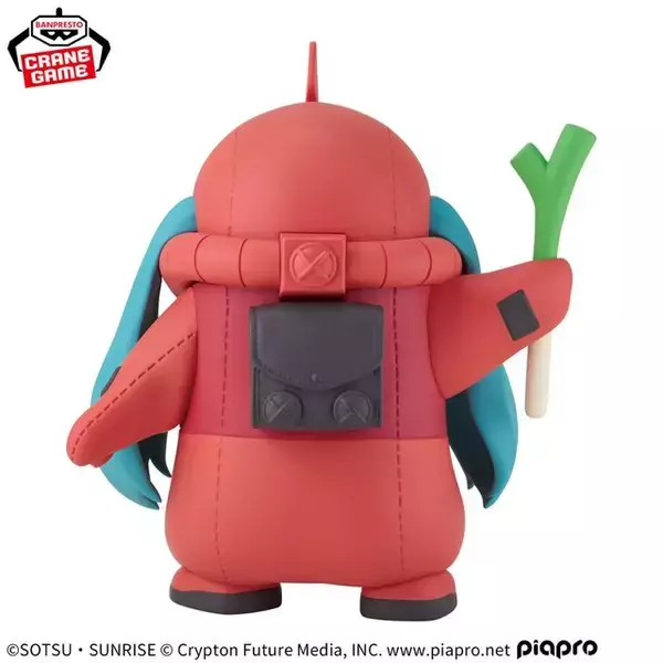 「「ガンダム45周年×初音ミク」コラボプライズが3月4日より順次展開！可愛すぎる「シャアザクぐるみ [初音ミクVer.]」やハロぬいぐるみも」の画像