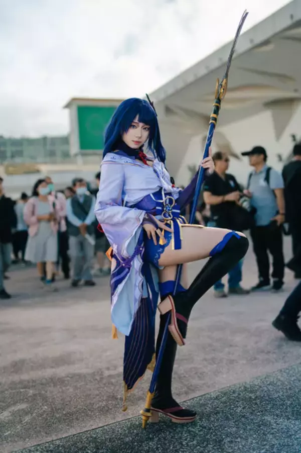 「【コスプレ】台湾美女が『原神』雷電将軍で魅せる！着物から伸びる美脚が艶やか【写真7枚】」の画像