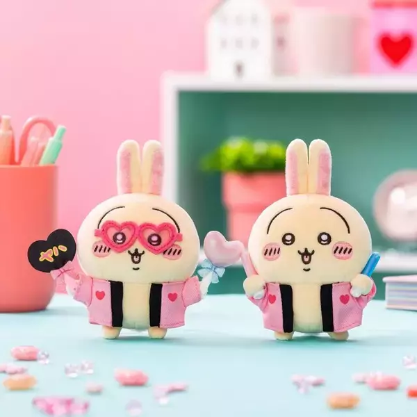 「うさぎ、“オタ活”に目覚める！？「ちいかわ」推しを応援したり、目薬でスッキリしたり…表情が面白い新作マスコット【UPDATE】」の画像