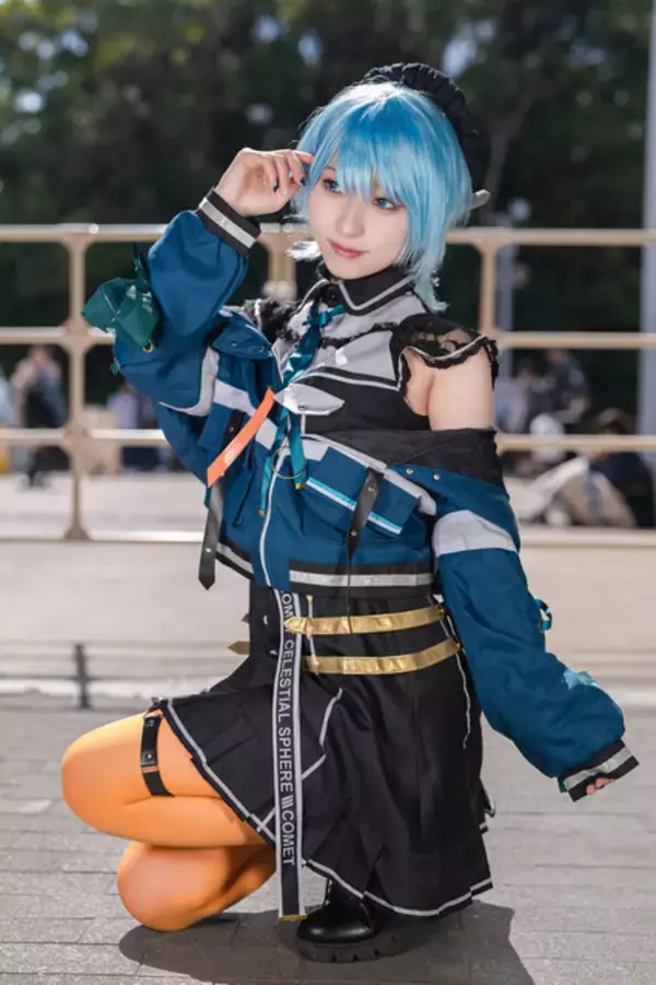 「【コスプレ】これぞアイドル！「ホロライブEXPO」に現れたウルフカットが似合いずぎる星街すいせいのスタイリッシュな美貌に釘付け・注目レイヤー・鳩まめ【写真8枚】」の画像